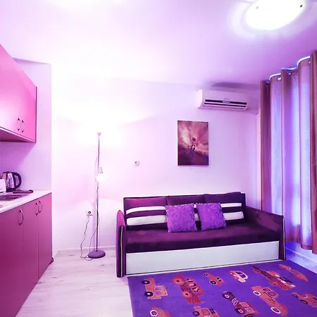 Appartement Aparts With Pool And Parking *